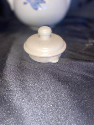 PFALTZGRAFF COFFEE POT, SIGNED POTTERY PIE PAN AND SIGNED BOWL