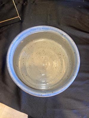 PFALTZGRAFF COFFEE POT, SIGNED POTTERY PIE PAN AND SIGNED BOWL