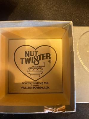 VINTAGE FERMAN BURG-MULE COFFEE GRINDER AND NUTMEG MILL (NUT TWISTER)