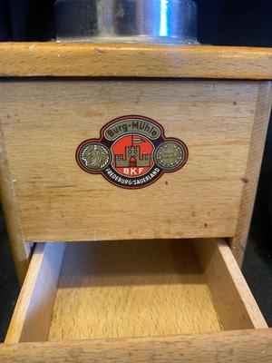 VINTAGE FERMAN BURG-MULE COFFEE GRINDER AND NUTMEG MILL (NUT TWISTER)
