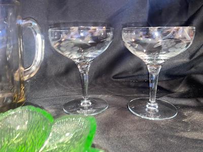 VINTAGE GLASSWARE AND DOILY