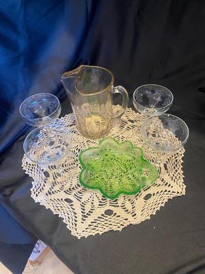 VINTAGE GLASSWARE AND DOILY