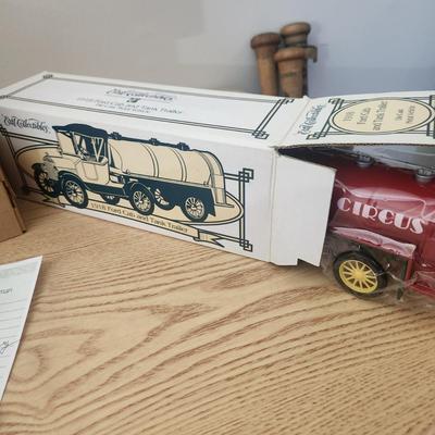 Lot of 5 Ertl Die cast Mason Boumi Temple vehicles