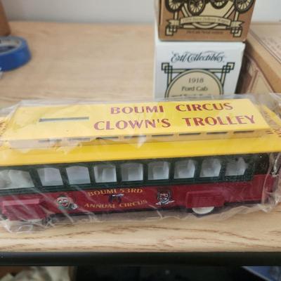 Lot of 5 Ertl Die cast Mason Boumi Temple vehicles