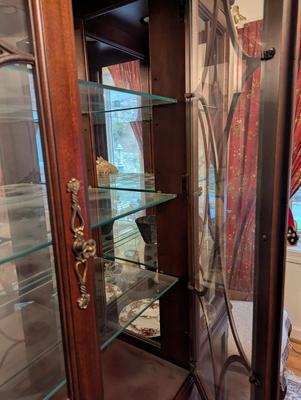 Decorative Thomasville China Cabinet With Light & Glass Shelves
