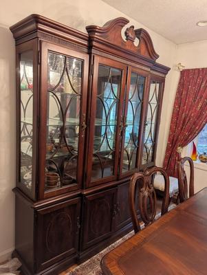 Decorative Thomasville China Cabinet With Light & Glass Shelves