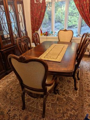 Dining Room Table With 8 Chairs
