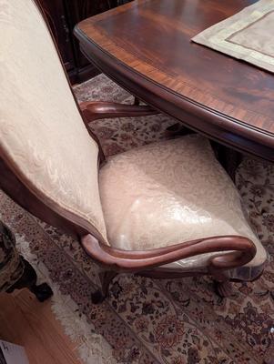 Dining Room Table With 8 Chairs