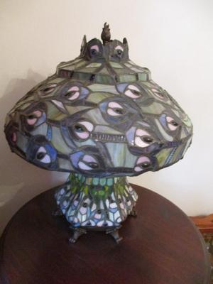 Decorative Tiffany Style Table Lamp