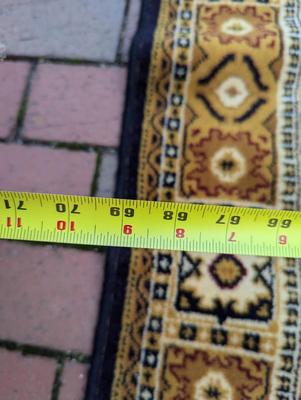 Approx 97 1/2" x 69" Area Rug
