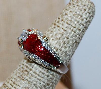 Size 9 Marked .925 "Puffy" RED Party Ring with a Single Main Clear Round Stone on a Silver Band (6.7g)