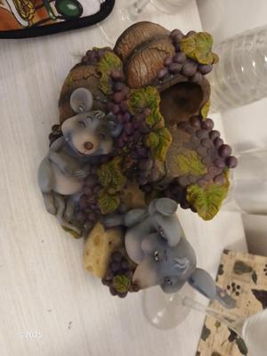Drunken Mice wine bottle holder - Basket with grapes - glass bottles - and more