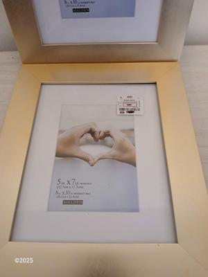 Wall shelf, wall ledge, picture frames and three plate stands