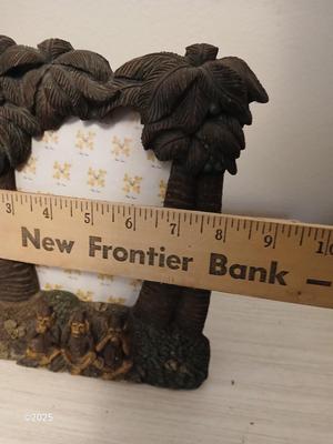 Black jewelry box - Jungle themed soap dispenser and a picture frame