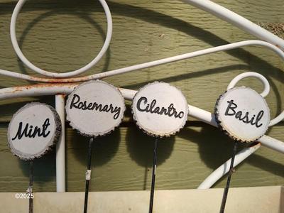 Metal bakers rack style planting station with flowerpot and more