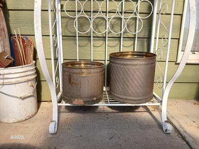 Metal bakers rack style planting station with flowerpot and more
