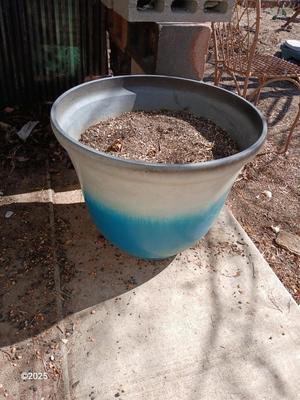 Better homes & Gardens planter - Flowerpot - Dura plastic pot