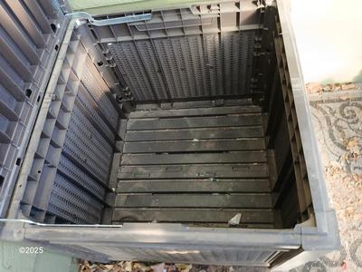 Keter end table / Patio storage box