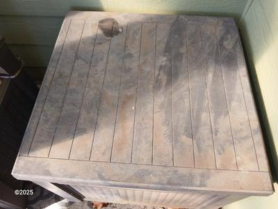 Keter end table / Patio storage box