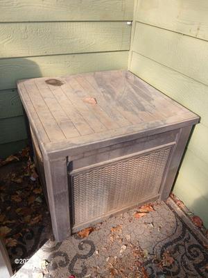 Keter end table / Patio storage box