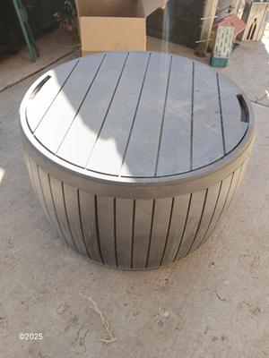 Round Keter table / Patio Storage box