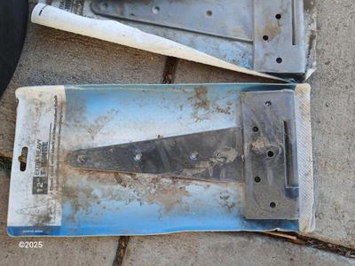 Large livestock rubber feed / water bowl with two new large gate hinges and a rope