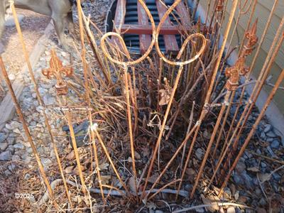 Antique Iron - heavy metal garden trellis (3 of 3)