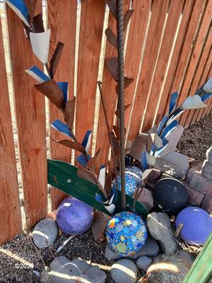 HUGE and heavy Flower yard art - Handmade - One of a kind!