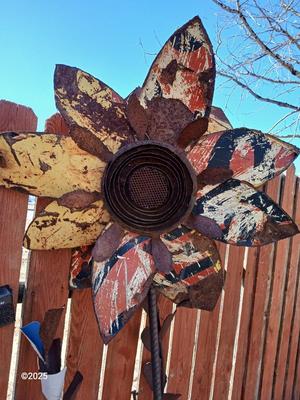 HUGE and heavy Flower yard art - Handmade - One of a kind!