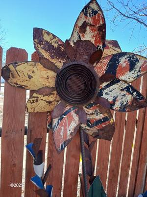 HUGE and heavy Flower yard art - Handmade - One of a kind!
