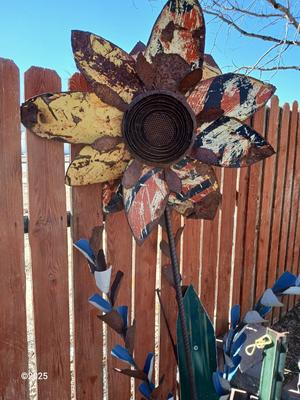HUGE and heavy Flower yard art - Handmade - One of a kind!