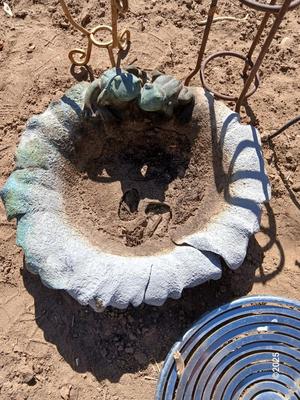 Frog water basin - small stands and a Whirly gig