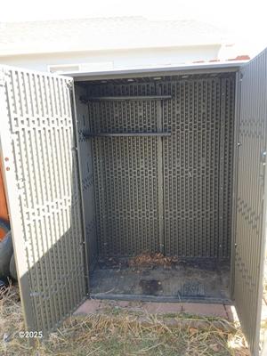 Lifetime storage shed - Like new!