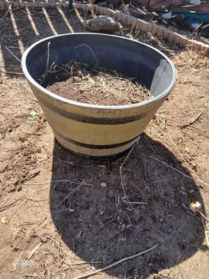 Dura plastic Planter - Flowerpot - Whisky barrel look pot (1 of 3)