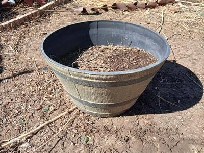 Dura plastic Planter - Flowerpot - Whisky barrel look pot (1 of 3)