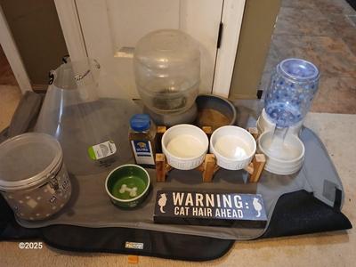 For the dogs & cats - Feed bowls - Safety cone - kennel cover- and more