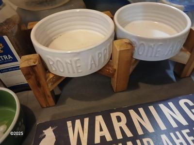 For the dogs & cats - Feed bowls - Safety cone - kennel cover- and more