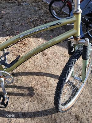 Huffy Broadmoor Adult Bicycle