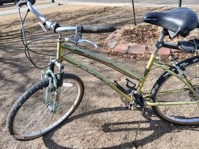 Huffy Broadmoor Adult Bicycle