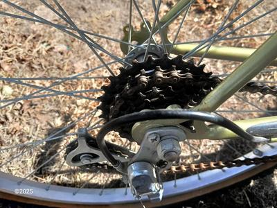 Huffy Broadmoor Adult Bicycle