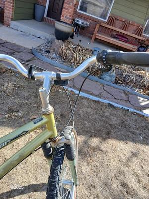 Huffy Broadmoor Adult Bicycle