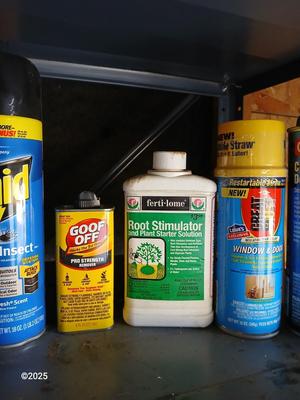 Variety Household chemicals - wall texture - Raid - Goof off and self-adhesive floor tiles