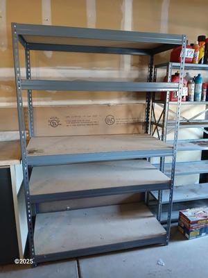 Heavy-Duty storage shelf