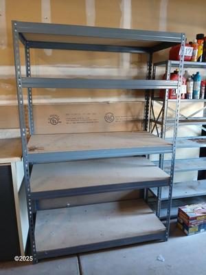 Heavy-Duty storage shelf