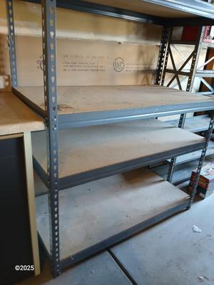 Heavy-Duty storage shelf