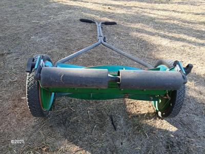 Scotts Push lawn mower