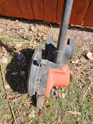 Electric Black and Decker Grass / sidewalk Edger