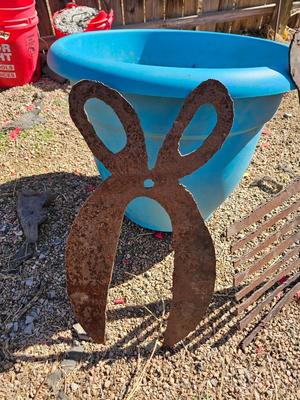 Large dura plastic planter - flowerpot - Pot with handmade steel scissors and comb