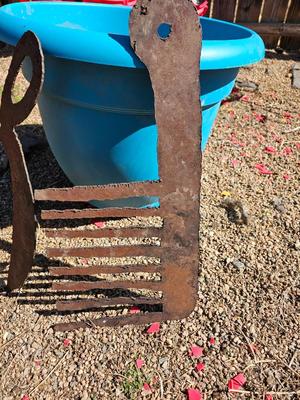 Large dura plastic planter - flowerpot - Pot with handmade steel scissors and comb