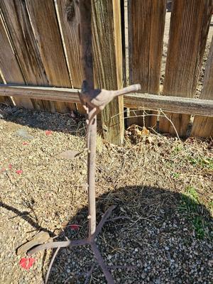 Rustic yard / garden art handmade - Leaf waterer - plant stand
